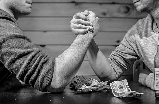 Shopify Plus: A Look At The eCommerce Platform’s Pros And Cons